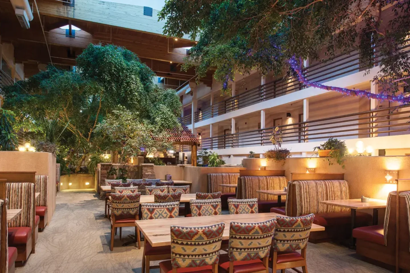 GCplazaHotel_AtriumDining